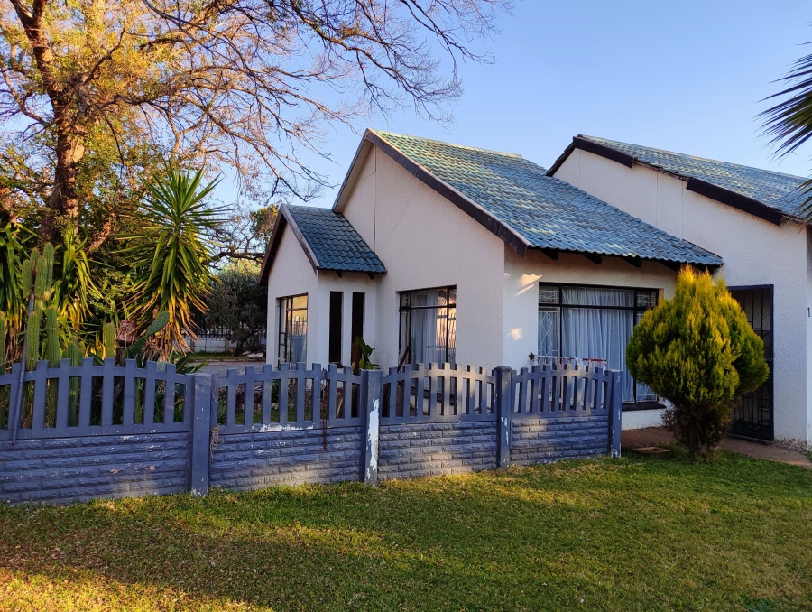 4 Bedroom Property for Sale in Stilfontein Ext 4 North West